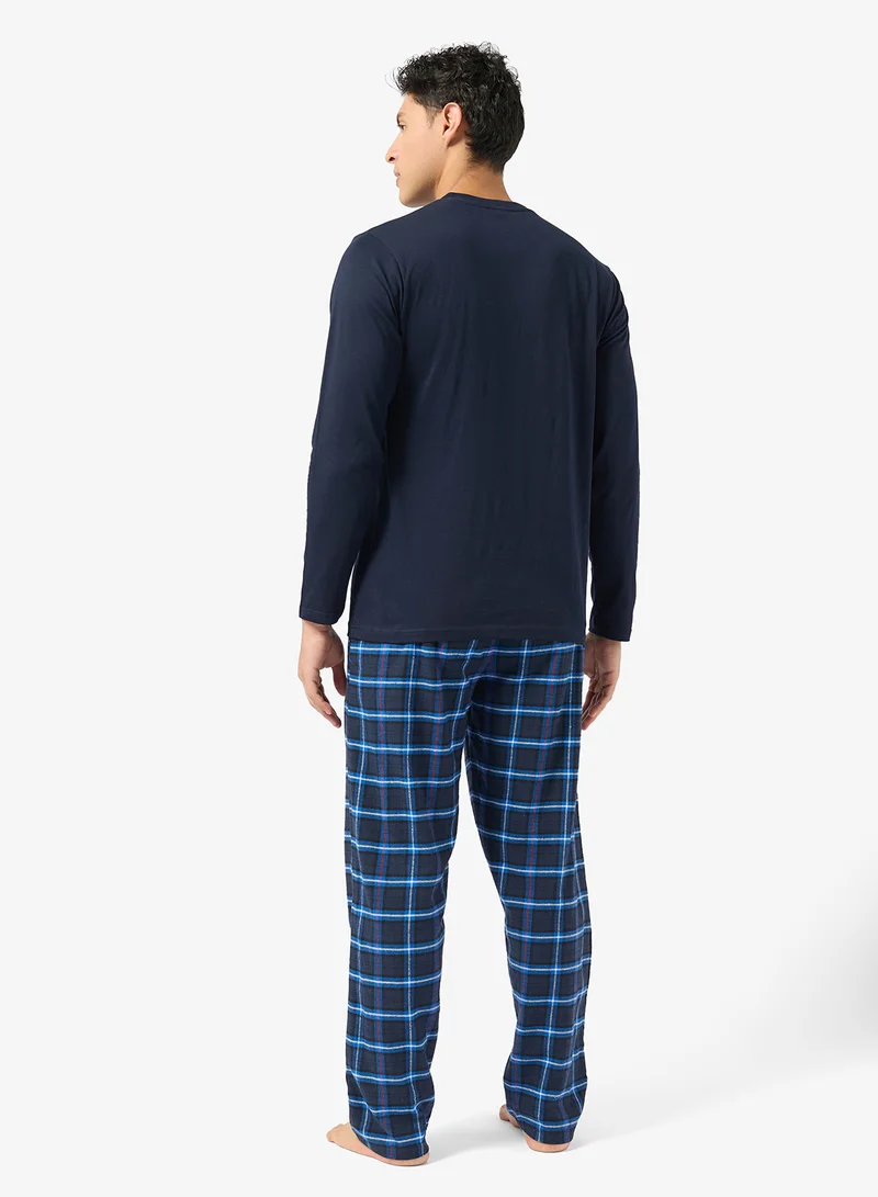 Robert Wood Regular fit tee and Pant set